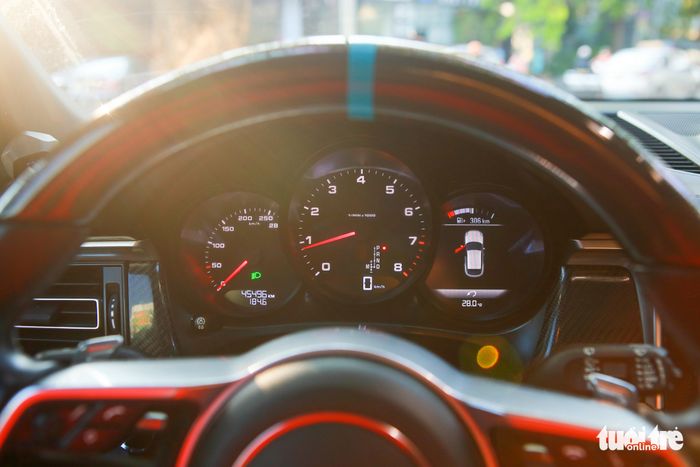 Chủ nhân chiếc Porsche Macan chia sẻ: 'Đổi lấy sự hứng thú lái xe thể thao' - Ảnh 10.
