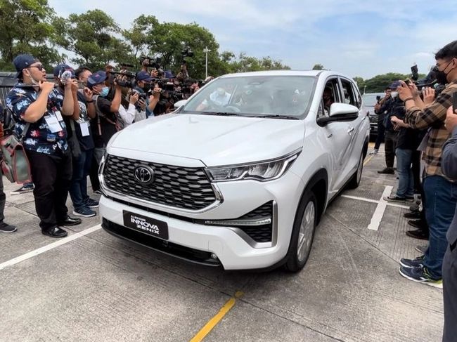 Toyota Innova 2023 có thể đạt giá lên tới một tỷ đồng khi ra mắt tại Việt Nam: Tách biệt với Veloz, nâng cấp công nghệ hơn Fortuner - Ảnh 1.