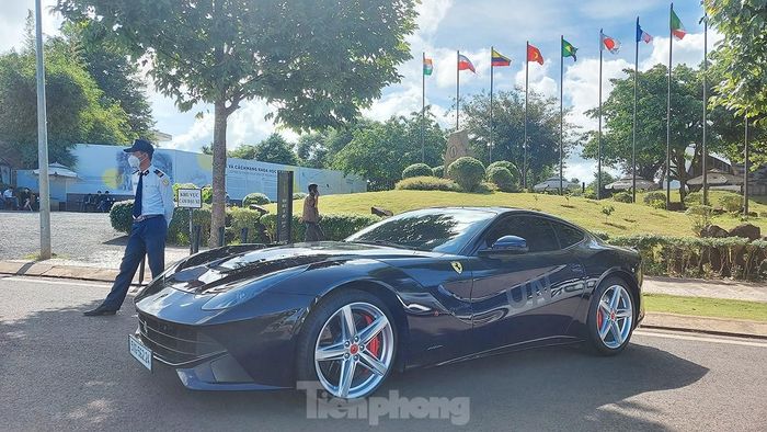Ảnh 5 của siêu xe Ferrari F12 Berlinetta độ độc nhất tại Việt Nam