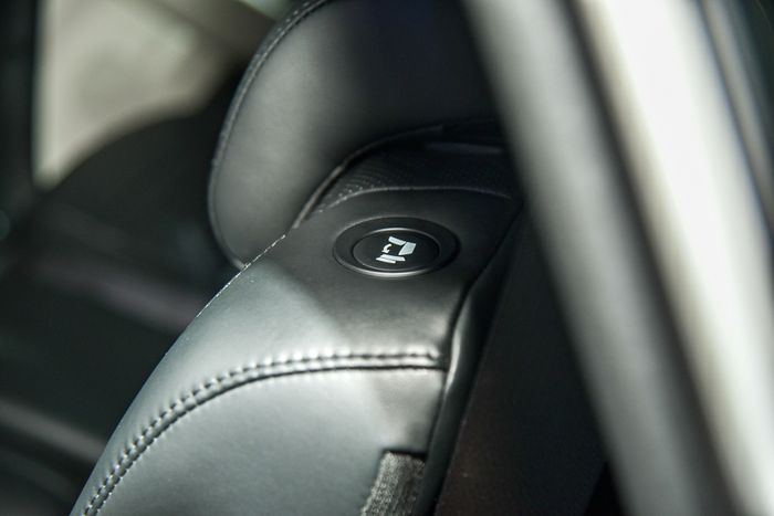 Chi tiết Kia Carens phiên bản xăng 1.5 Luxury: Giá 699 triệu đồng, thiếu nhiều trang bị so với phiên bản cao hơn - Ảnh 14.