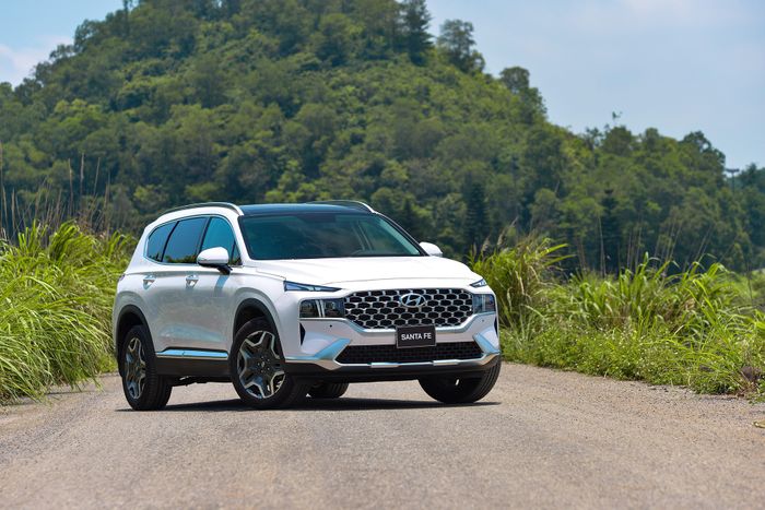 Hyundai Santa Fe rộng cửa thắng hạng mục Thiết kế xe phổ thông - Hình 2.