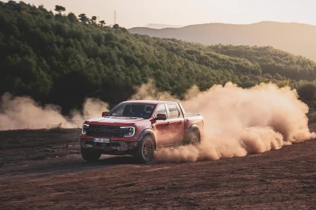 Với mỗi thị trường, một loại động cơ khác nhau, việc Ford Ranger Raptor 2023 sắp ra mắt tại Việt Nam đã gây ra nhiều câu hỏi - Ảnh 5.