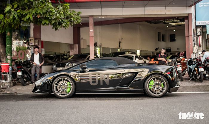 Ông Đặng Lê Nguyên Vũ mua Lamborghini Gallardo Spyder Performante hiếm tại Việt Nam - Ảnh 5.