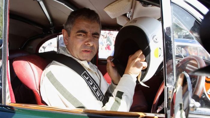 Chiếc siêu xe đắt nhất của Mr.Bean - Rowan Atkinson - Ảnh 1.