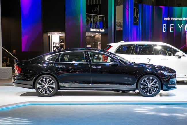 Volvo S90 được người dùng ưa thích trong danh mục Hàng ghế sau xe sang năm 2022 - Hình 2.