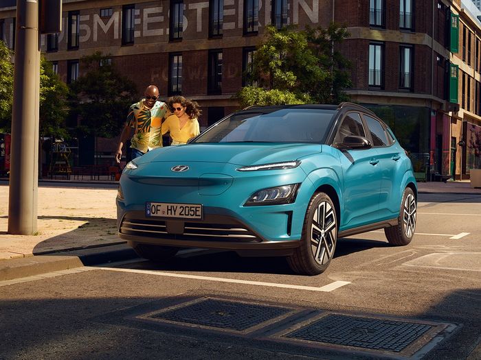 Hyundai Kona mới sẽ có táp lô như các dòng xe sang - Ảnh 1.