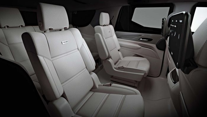 SUV 'khủng nhất thế giới': Tùy chọn bọc thép chống đạn, nội thất Cadillac Escalade sang trọng - Ảnh 12.