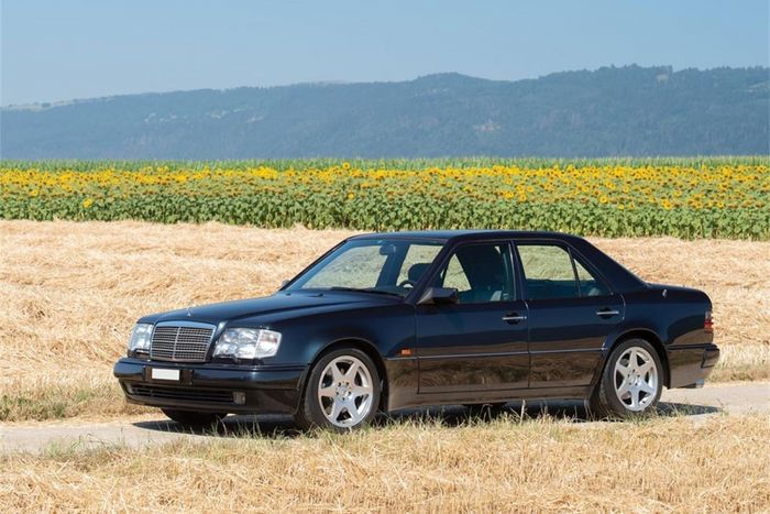 Top 9 dòng xe Mercedes giới hạn đẹp nhất, tốc độ cao nhất và hiếm nhất - Hình 6.