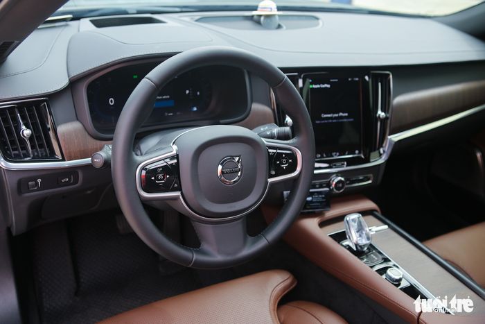 Chủ nhân chiếc Volvo S90 chia sẻ: Xe này có nhiều tính năng an toàn và thiết kế không bao giờ lỗi mốt - Ảnh 12.