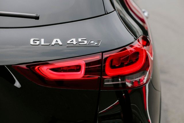 Khám phá Mercedes-AMG GLA 45 S chính hãng - SUV giá 3,43 tỷ đồng dành cho người mê tốc độ - Ảnh 7.
