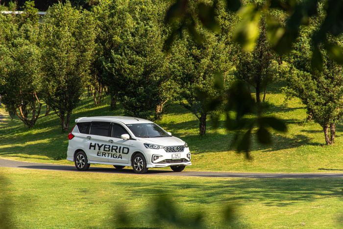 Đánh giá Suzuki Hybrid Ertiga - Xe xanh thú vị hơn so với số liệu trên giấy nhưng vẫn cần cải thiện - Ảnh 1.