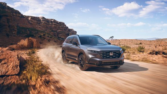 Honda CR-V mới với giá cả đắt đỏ đã được thể hiện rõ qua ảnh chụp số 1.