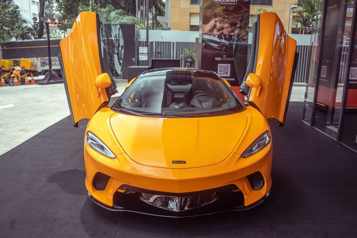 Giới thiệu McLaren GT tại Việt Nam: Giá từ 16 tỷ đồng, thêm lựa chọn cho giới nhà giàu Việt - Ảnh 2.
