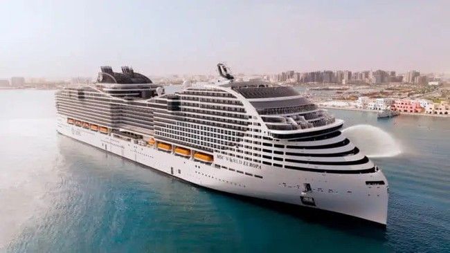 Khi đến Qatar để xem World Cup, một số người ở trong 'đô thị siêu hiện đại', trong khi một số khác lưu trú trong khách sạn có giá 6.000 USD mỗi đêm - Ảnh 3.