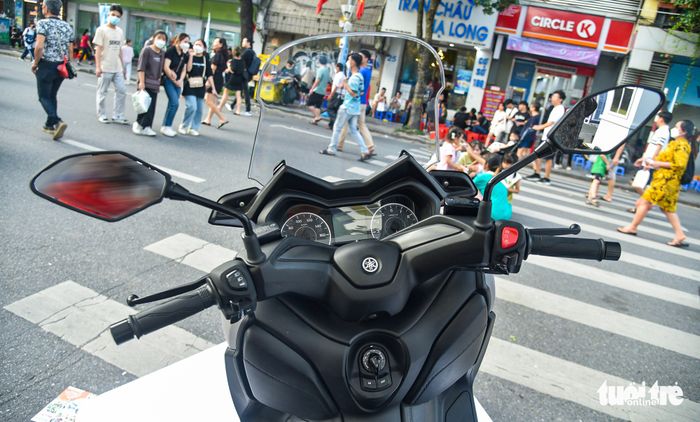 Yamaha X Max 300 đang nhận đặt hàng tại Việt Nam, với mức giá từ 129 triệu đồng - Ảnh 5.