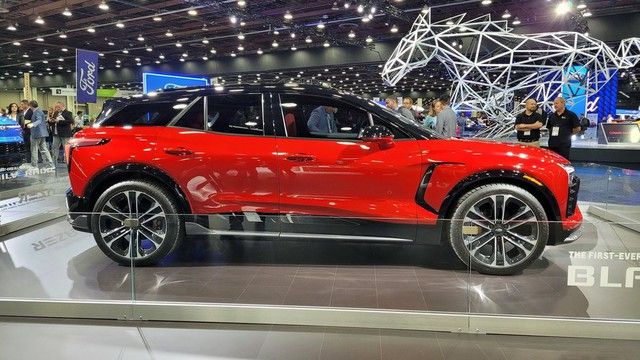 Xuất hiện SUV điện có thể chạy được 515km khi pin đầy, liệu có khiến VinFast VF8 gặp khó khăn trên thị trường Mỹ không? - Hình ảnh 7.