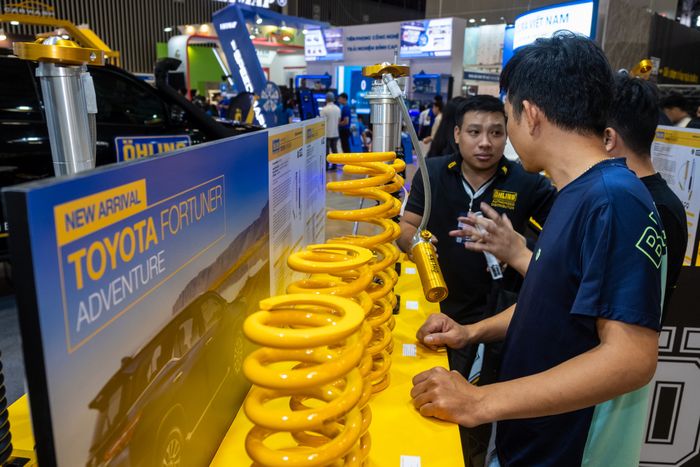 Khám phá gian hàng của Ohlins tại VMS 2022: Chiêm ngưỡng bộ phuộc 169 triệu đồng, bao gồm cả sản phẩm cho Ranger và Fortuner - Ảnh 4.