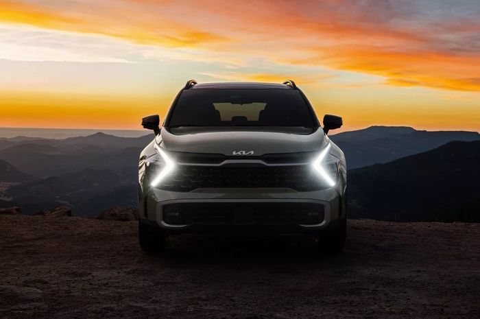 Đèn pha mờ khiến Kia Sportage 2023 không đạt giải thưởng an toàn cao nhất - Ảnh 1.
