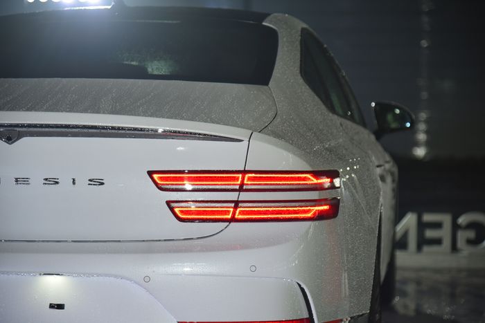 Genesis tạo bước đột phá tại Việt Nam: Bao gồm xe điện và limousine sang trọng để cạnh tranh với Maybach - Hình 6.