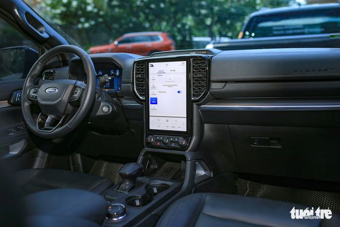 Chủ nhân của Ford Everest 2022 chia sẻ: Thiết kế đẹp, vận hành tốt, chỉ còn vài điểm chưa hài lòng - Ảnh 13.