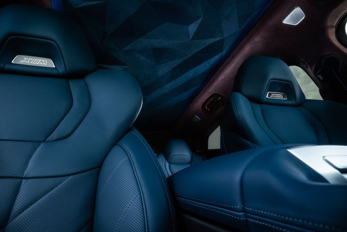 BMW XM đã chính thức ra mắt: Xe SUV cao cấp nhất trong đội hình BMW, cạnh tranh với Maybach GLS - Ảnh 9.