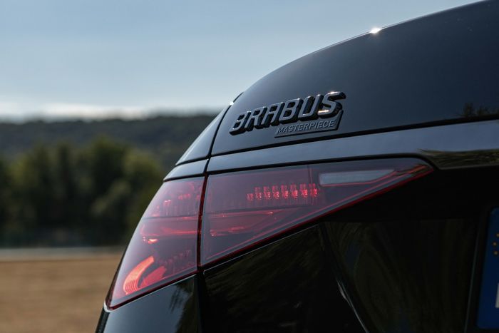 Ngắm chiêm Mercedes-Maybach S580 phiên bản Brabus với sắc xanh ngọc tuyệt đẹp - Hình 8.