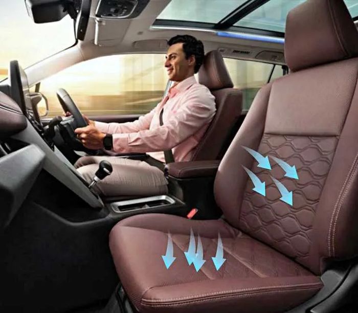 Toyota Innova mới ra mắt tại Ấn Độ có tên gọi khác và thông số kỹ thuật cũng thay đổi - Ảnh 7.
