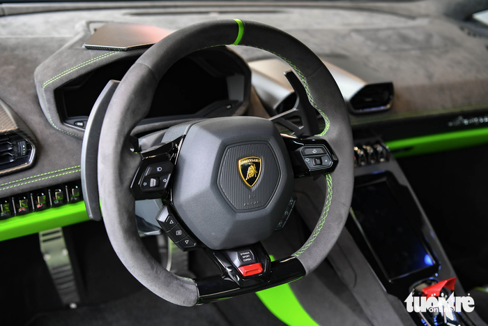 Lamborghini Huracan Tecnica có giá từ 19 tỷ đồng trên đường phố Hà Nội - Ảnh 13.