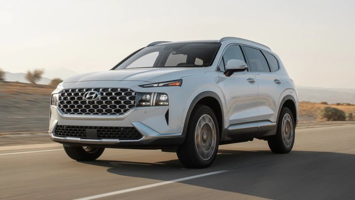 Hyundai sắp tung ra xe xanh tại VN: Santa Fe Hybrid ra mắt vào tháng 12, Ioniq 5 được lắp ráp từ tháng 7/2023 - Ảnh 1.