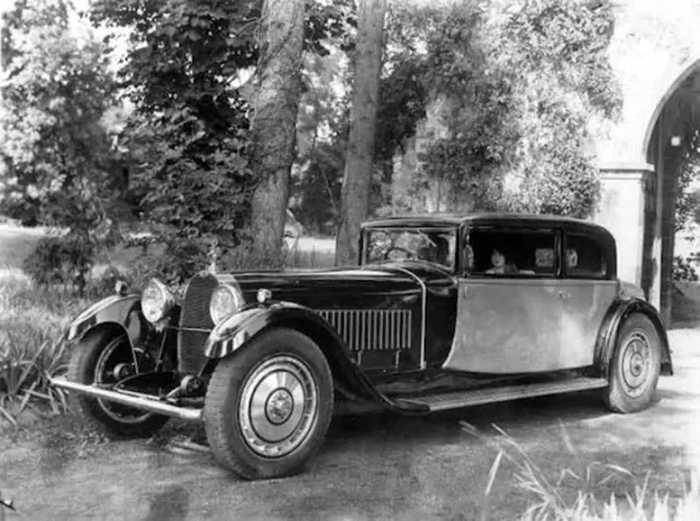 Những hình ảnh quý hiếm về các mẫu xe Bugatti trong thập niên 1920 và 1930 - Ảnh 4.
