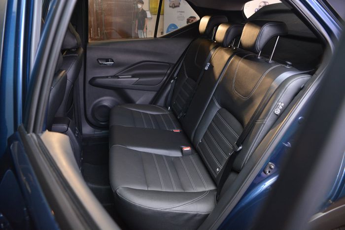 Ra mắt Nissan Kicks tại Việt Nam, giá từ 789 triệu đồng, tiết kiệm nhiên liệu khi di chuyển trong thành phố, tạo áp lực cho Corolla Cross và HR-V.