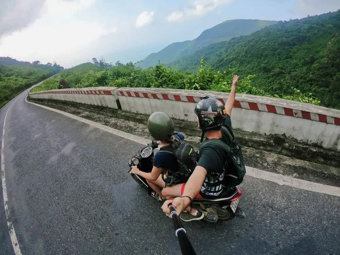 Khám phá Việt Nam trên chiếc xe máy qua góc nhìn của du khách phương Tây: Một trải nghiệm không thể bỏ lỡ! - Hình ảnh số 3.