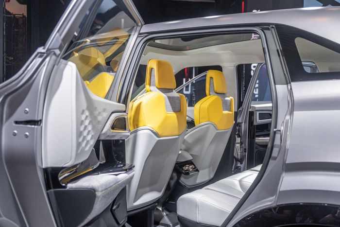 Đại lý đã tiếp nhận đặt cọc cho Mitsubishi XFC Concept: Giá dự kiến từ 700 đến 800 triệu đồng, dự kiến giao xe vào giữa năm sau - Hình 4.