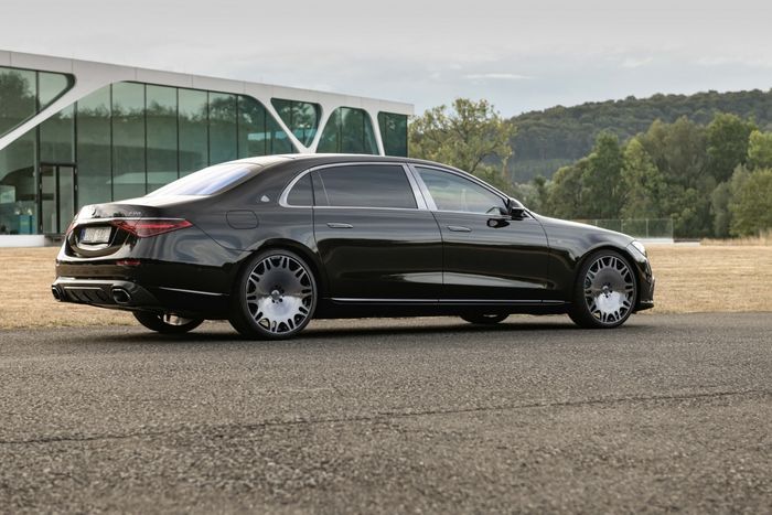 Ngắm chiêm Mercedes-Maybach S580 phiên bản Brabus với sắc xanh ngọc tuyệt đẹp - Hình 6.
