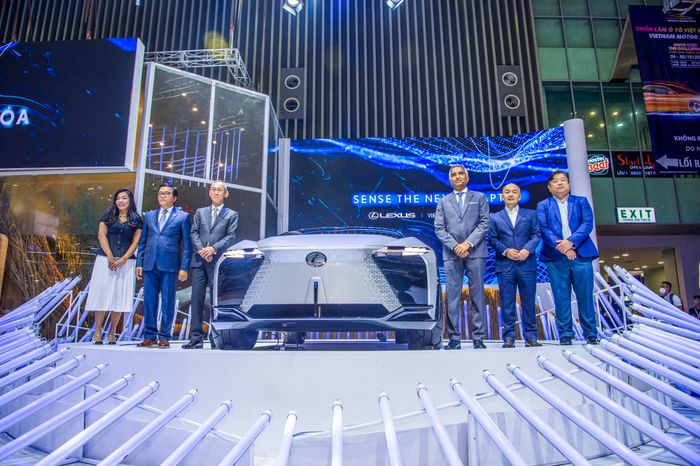 Lexus trình diễn gian hàng trị giá hơn 20 tỷ đồng tại VMS 2022: Tâm điểm là LF-Z và loạt xe cao cấp dành cho chủ doanh nghiệp - Hình 3.