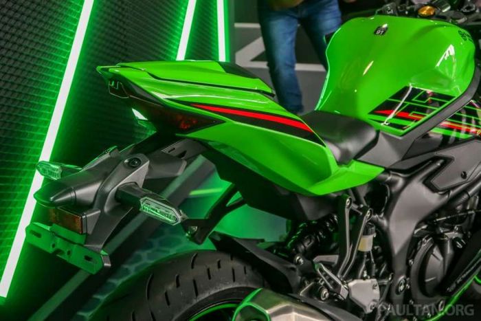 kawasaki zx-25r 2022 ra mắt truyền thông tại motogp malaysia hình ảnh 3