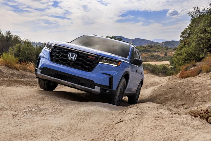 Honda Pilot - Phiên bản nâng cấp của CR-V, thêm phiên bản off-road phục vụ cho những người yêu thích du lịch mạo hiểm - Ảnh 3.