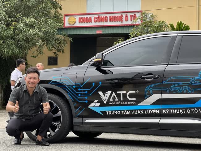 Chủ chiếc VinFast VF 8 thực hiện hành trình xuyên Việt hơn 5.300 km: Trải qua những khoảnh khắc hồi hộp tìm trạm sạc và đẩy chiếc xe điện đến giới hạn - Ảnh 1.