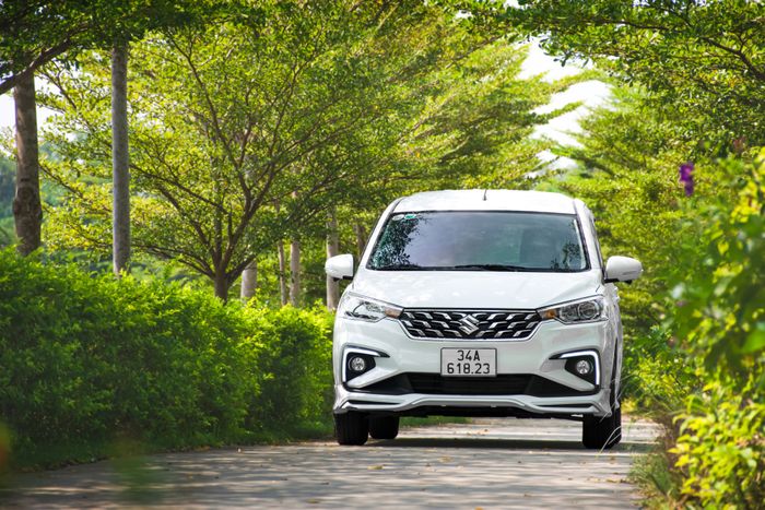 Đánh giá Suzuki Hybrid Ertiga - Xe xanh thú vị hơn so với thông số trên giấy nhưng vẫn có điểm cần cải thiện - Ảnh 6.
