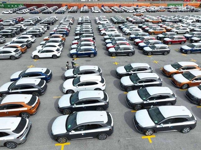 Hình ảnh dàn xe điện VinFast xếp hàng đợi tại cảng Hải Phòng, chuẩn bị lên tàu sang Mỹ - Ảnh 2.