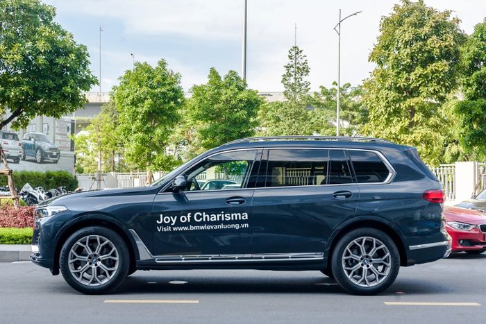 BMW X7 tạo bất ngờ trong hạng mục hàng ghế sau xe sang năm 2022 - Ảnh 1.