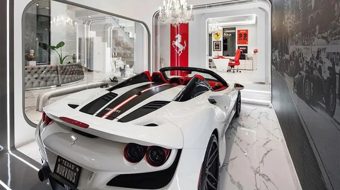 ‘Ngôi nhà Ferrari’ 3,96 triệu USD: Kho siêu xe đích thực, chỉ thiếu ‘Ngựa chồm’ - Ảnh 9