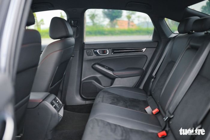 Chủ xe Honda Civic 2022: ‘Mặc dù có tiếng ồn nhưng vẫn chọn vì cảm giác lái tuyệt vời và không gây say xe cho vợ' - Hình 15.