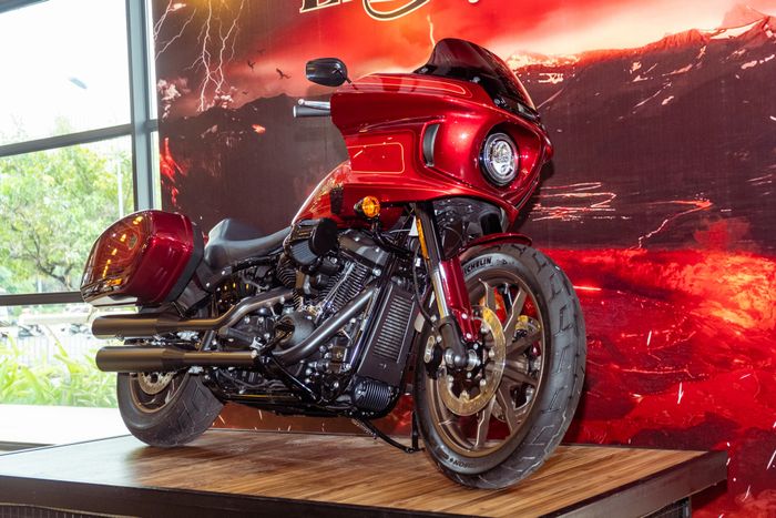 Thưởng thức chiếc Harley-Davidson với lớp sơn trị giá 200 triệu đồng - Ảnh 1.