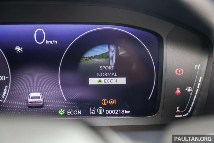 Hình ảnh Honda Civic hybrid, giá 900 triệu đồng - Hình 15.
