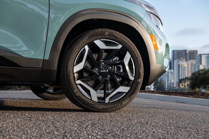 Kia Seltos 2024 thay đổi diện mạo, động cơ mạnh mẽ hơn, có thể ra mắt tại Việt Nam vào năm sau - Ảnh 4.