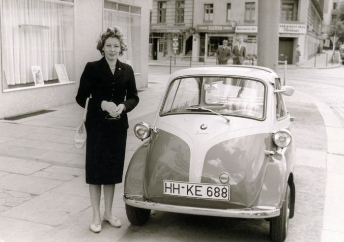 Isetta: Biểu tượng của những năm 1950, được xem là chiếc xe siêu nhỏ đầu tiên trên thế giới - Ảnh 8.