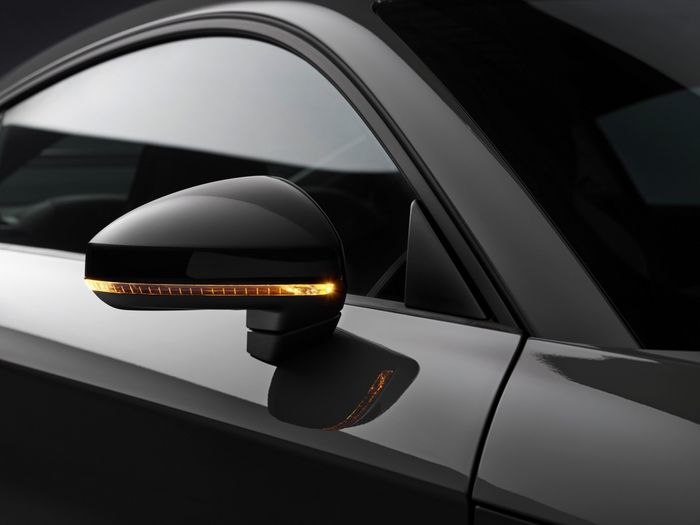 Audi TT RS Iconic Edition phiên bản giới hạn 100 chiếc - Hình 7.