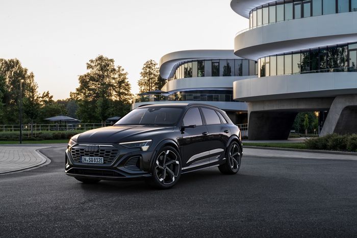 Audi Q8 e-tron chính thức ra mắt: Dòng xe điện cao cấp nhất của Audi - Hình 7.