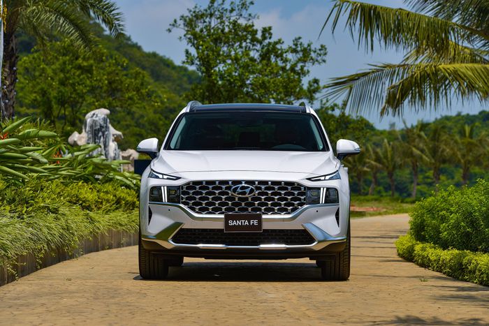 Hyundai Santa Fe rộng cửa thắng hạng mục Thiết kế xe phổ thông - Hình 1.
